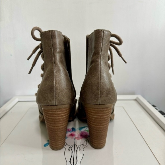 Vintage 7 Eight Ankle Boots ~ Size 7 - Picture 2 of 7